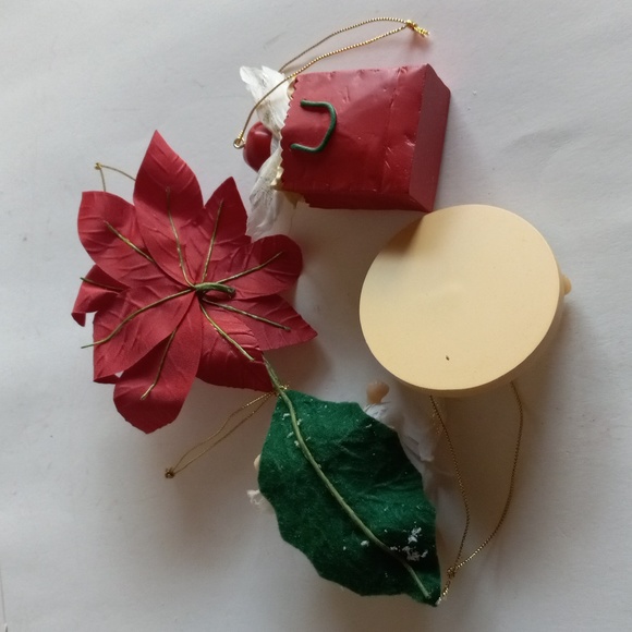 Set of 4 "Santa's Little Angels" Christmas Ornaments. - Picture 6 of 6